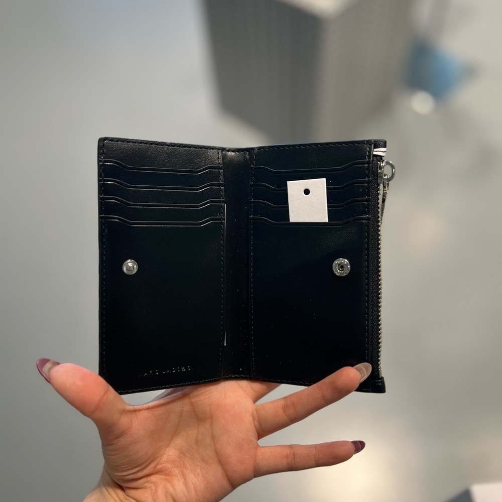 NWT Marc Jacobs monogram flat wallet - Picture 5 of 5